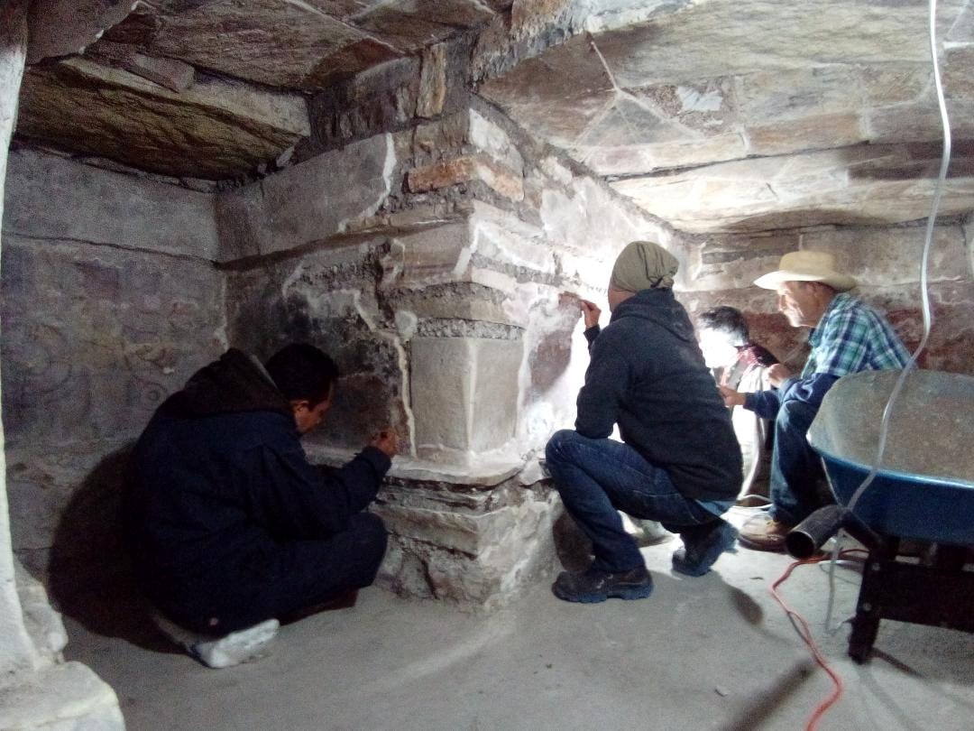 image In Mexico, ancient Zapotec tombs reveal colorful murals depicting war