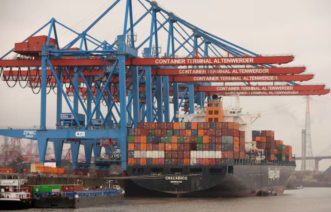 image German economy skirts recession, helped by construction and exports