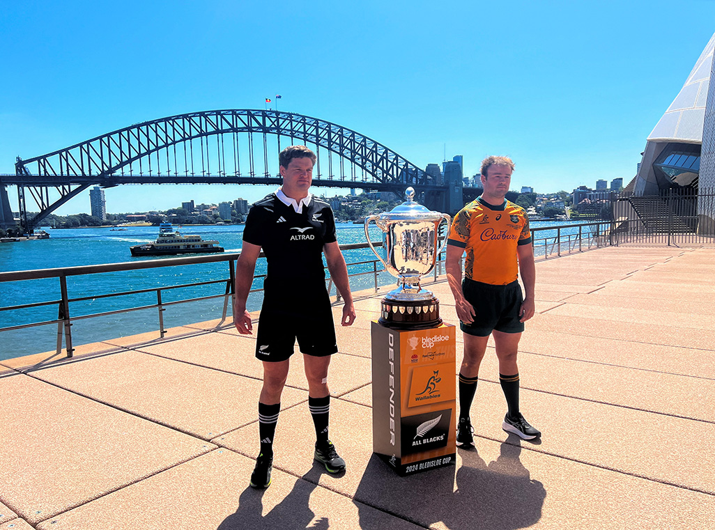 image All Blacks strike early and hold on to edge Wallabies in Sydney