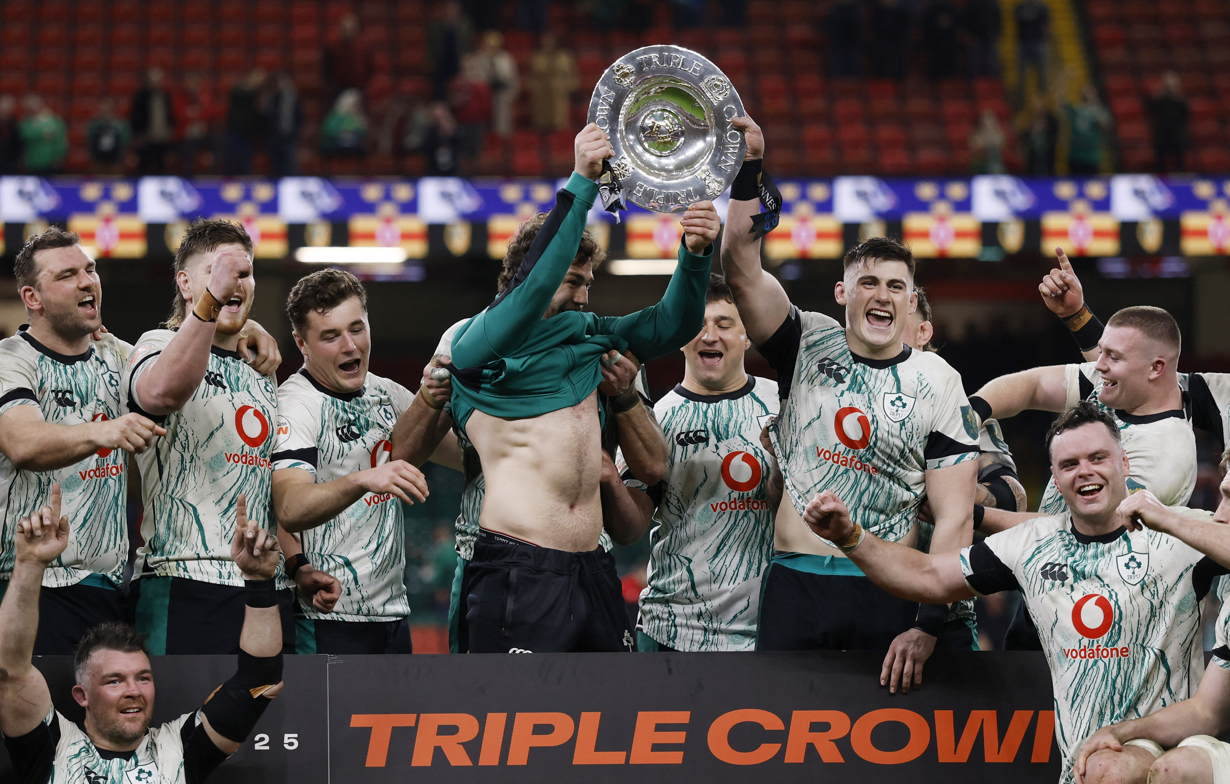 image Ireland beat improved Wales 27-18 to stay on course for Six Nations title