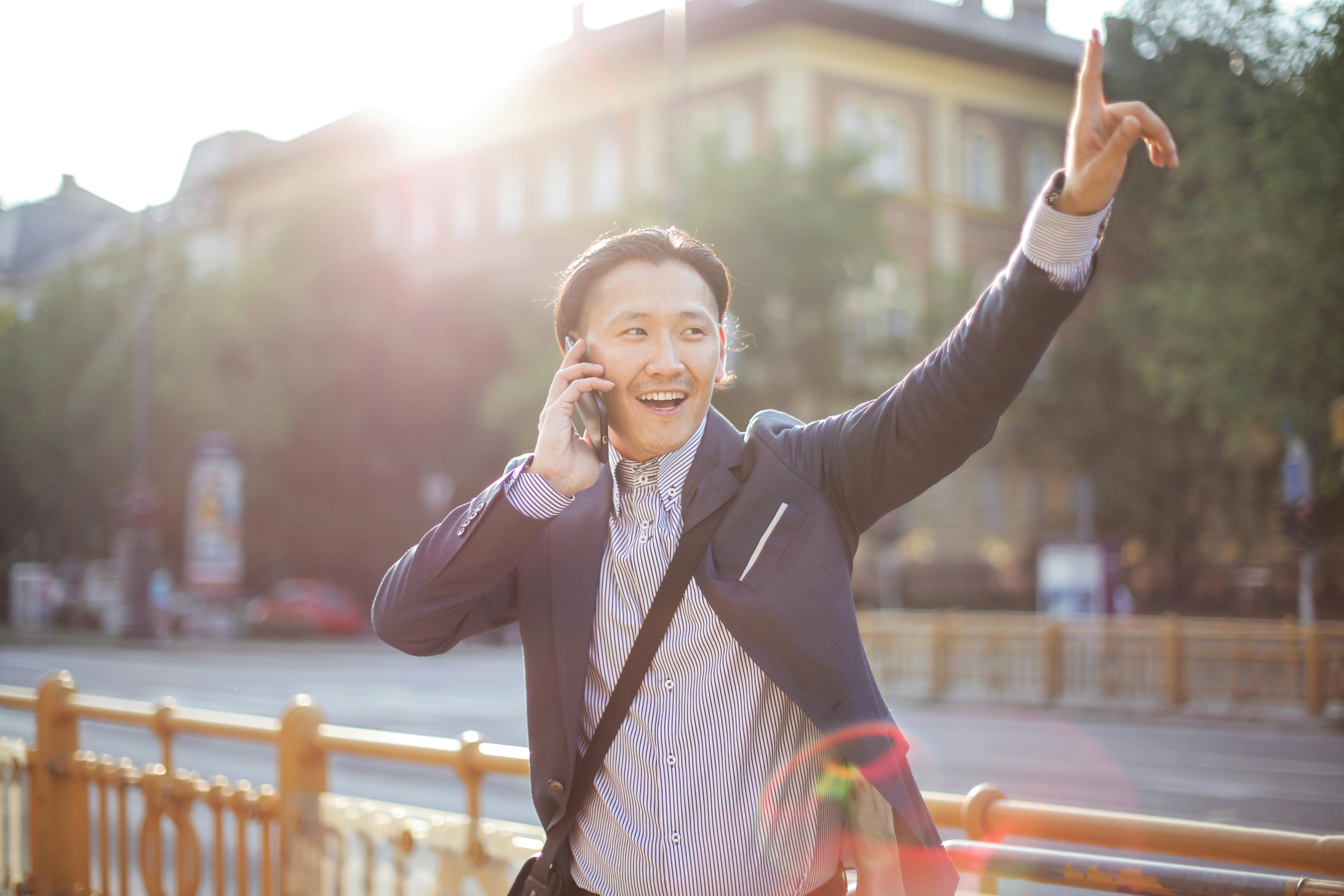 image ISS vs. aggregator: strategic takeaways for platform founders